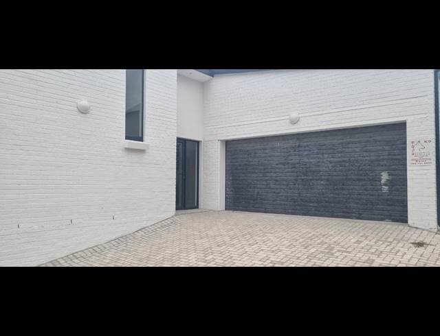 3 BEDROOM TOWNHOUSE FOR SALE IN ISLAND VIEW